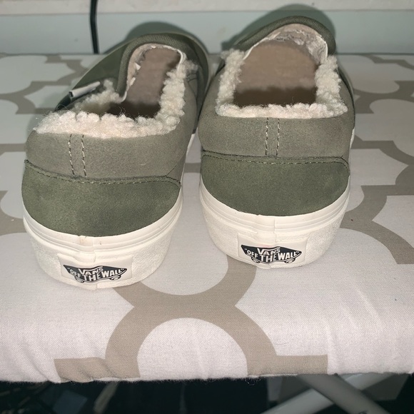 Vans suede fleece slip ons - Picture 4 of 5